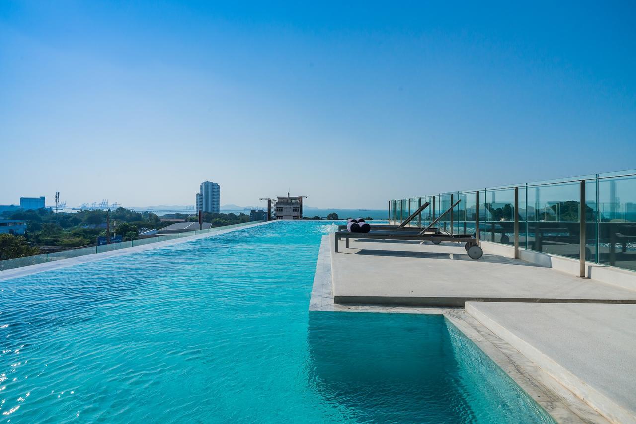 Arize Hotel Sri Racha Sziracsa Kültér fotó