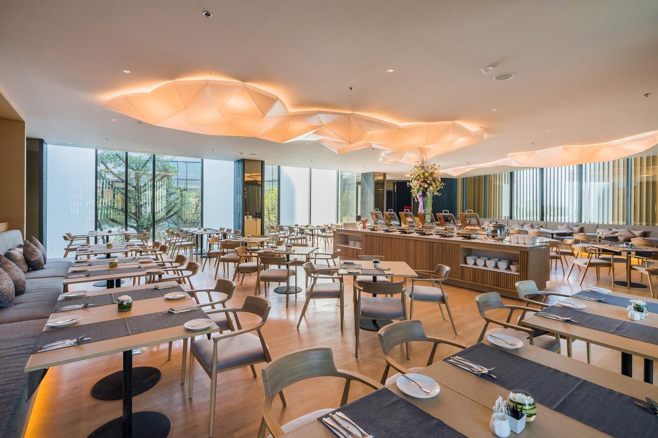 Arize Hotel Sri Racha Sziracsa Kültér fotó