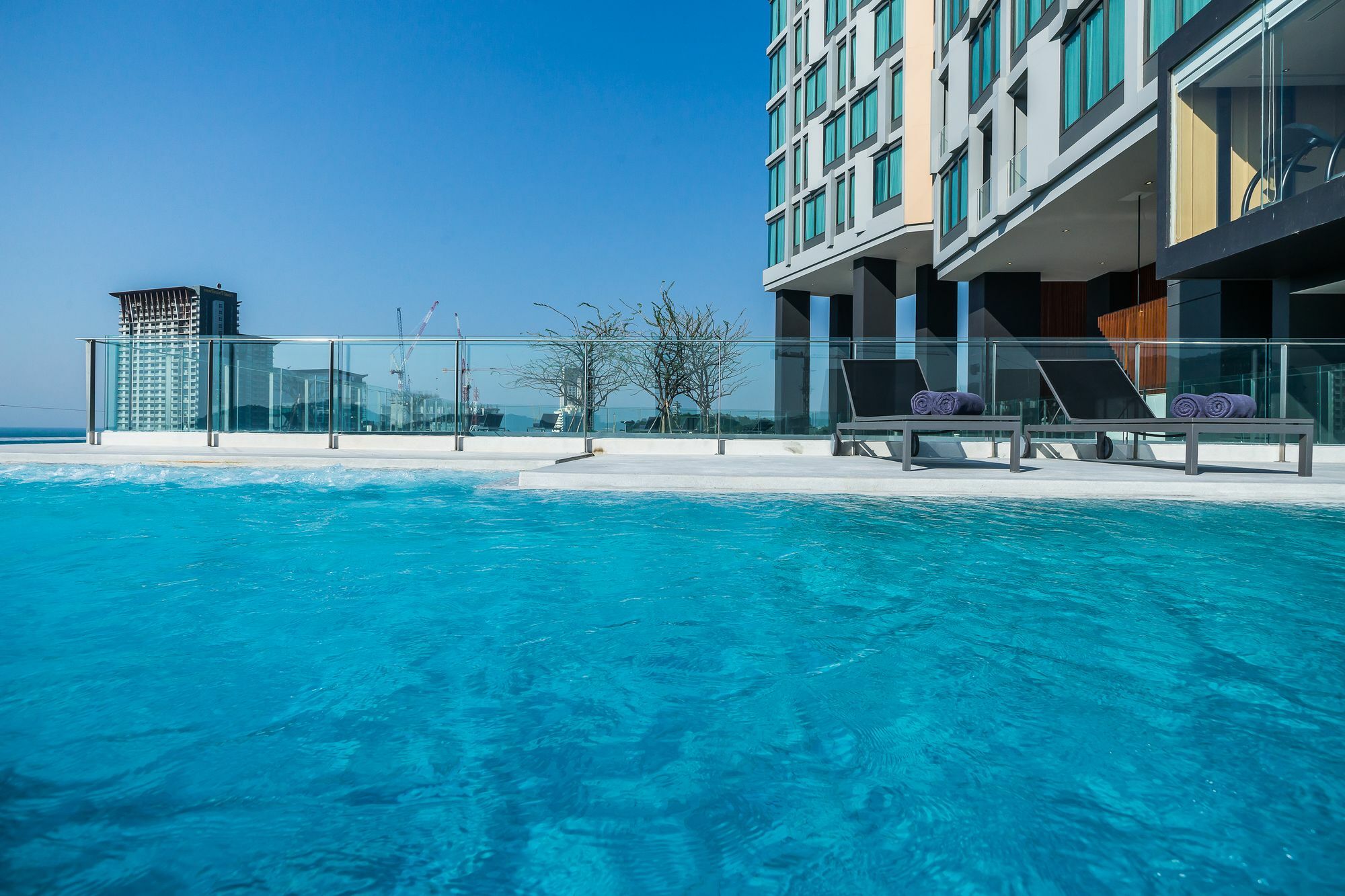 Arize Hotel Sri Racha Sziracsa Kültér fotó