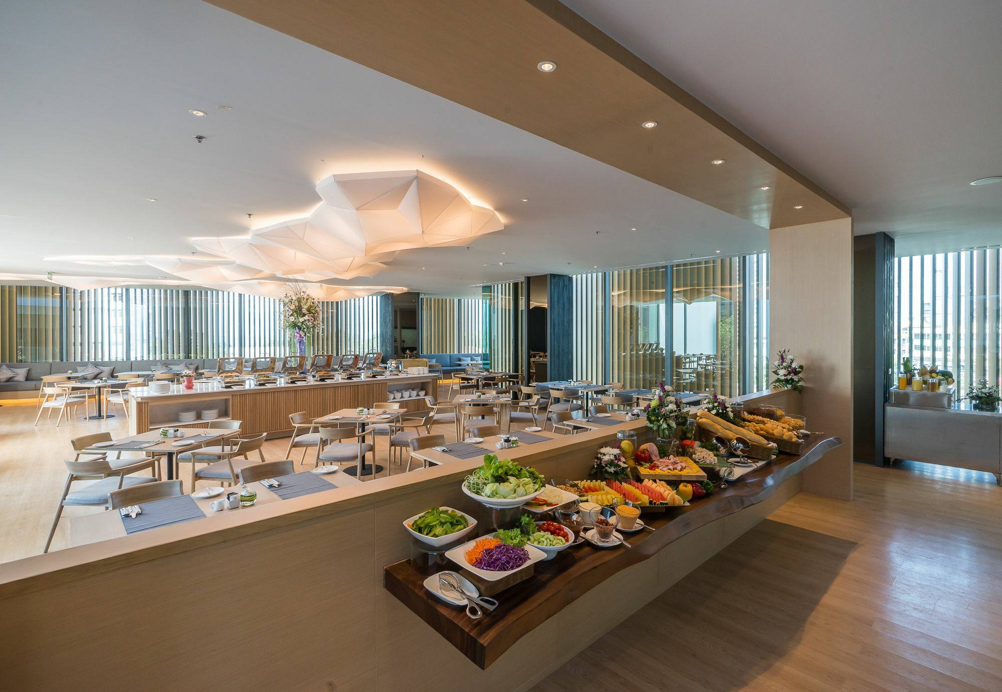 Arize Hotel Sri Racha Sziracsa Kültér fotó