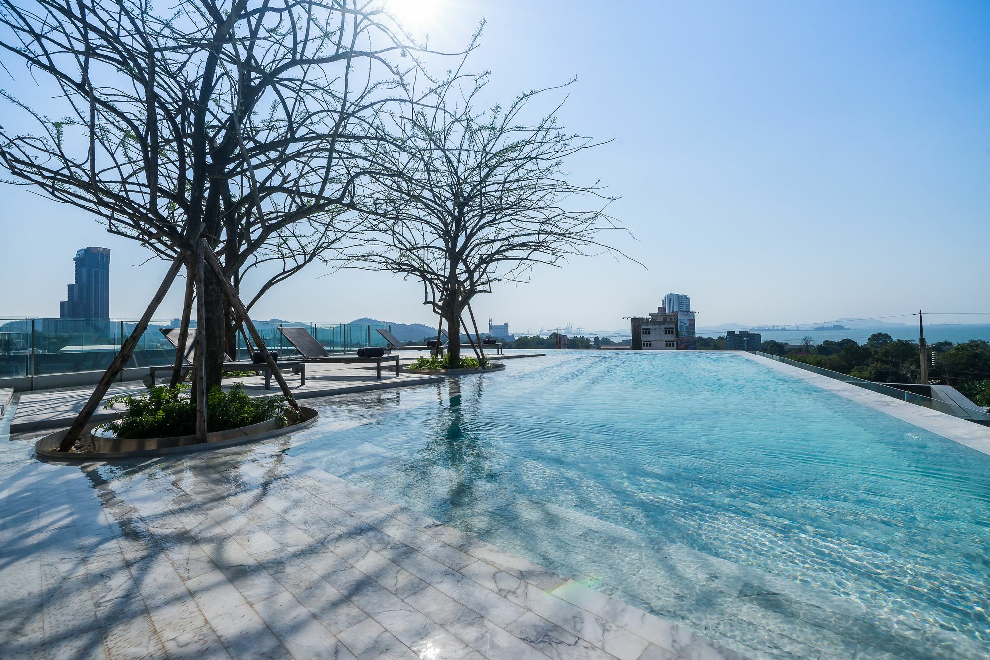 Arize Hotel Sri Racha Sziracsa Kültér fotó
