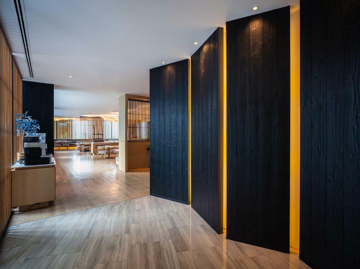 Arize Hotel Sri Racha Sziracsa Kültér fotó